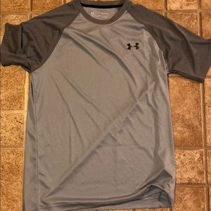 Under Armour Athletic Shirt Loose Heat Gear